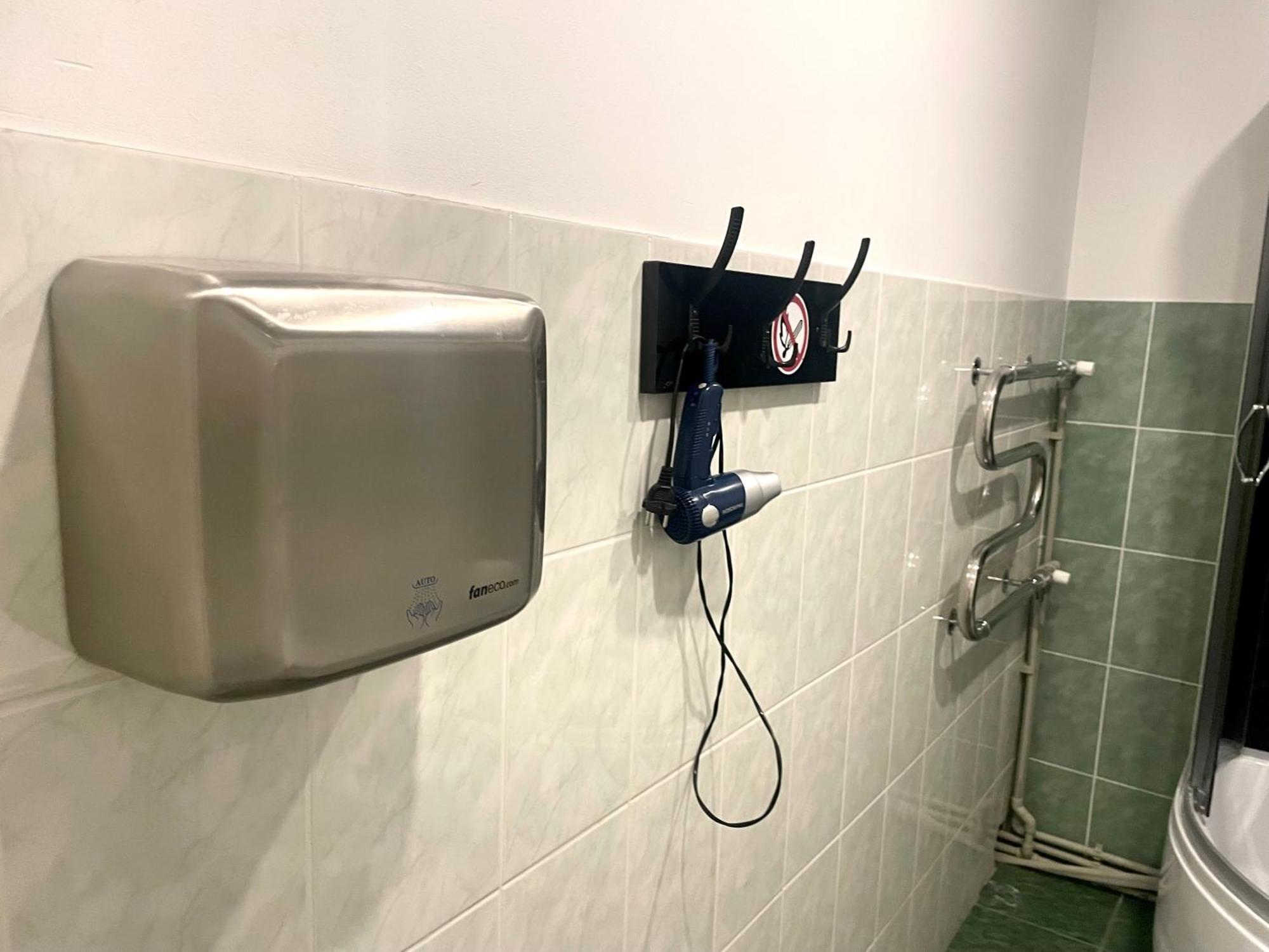 Central Hostel 옐가바 외부 사진